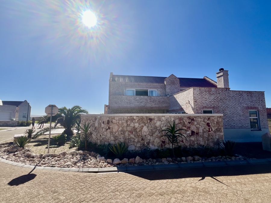 3 Bedroom Property for Sale in Bluewater Bay Western Cape